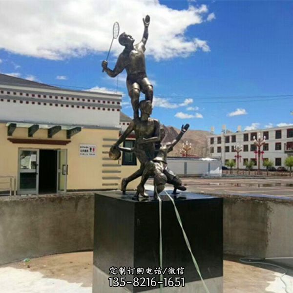玻璃鋼仿銅戶外操場運動人物雕塑