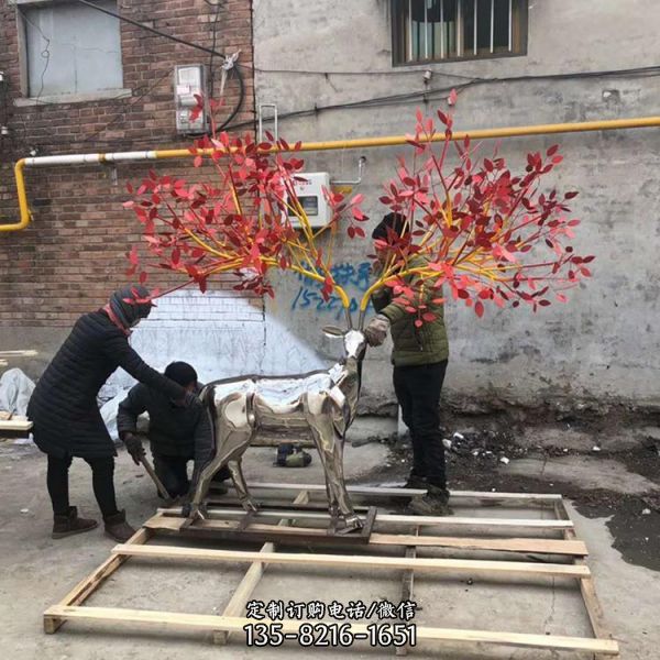 廣場(chǎng)戶外水池鏡面不銹鋼抽象鹿雕塑（3）