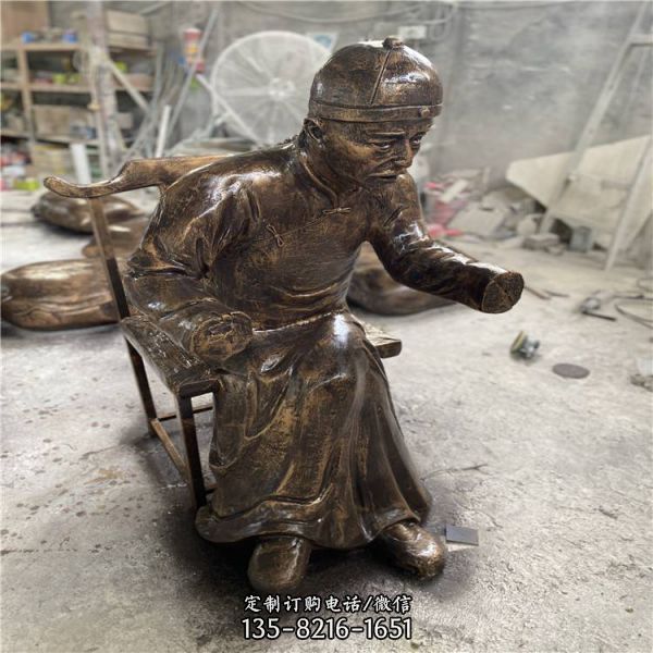 情景小品玻璃鋼仿銅城市街道人物雕塑（4）