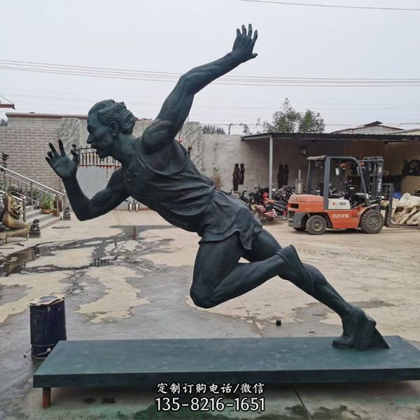 校園廣場鑄銅跑步人物雕塑（3）