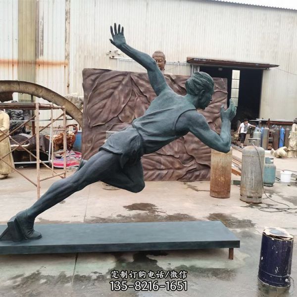 校園廣場鑄銅跑步人物雕塑（2）