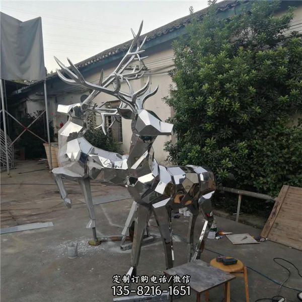 公園草坪不銹鋼幾何鏤空動物雕塑（5）