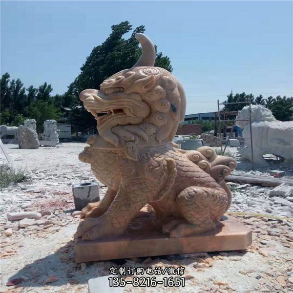 庭院石雕門(mén)口擺放的鎮(zhèn)宅招財(cái)麒麟雕塑（4）