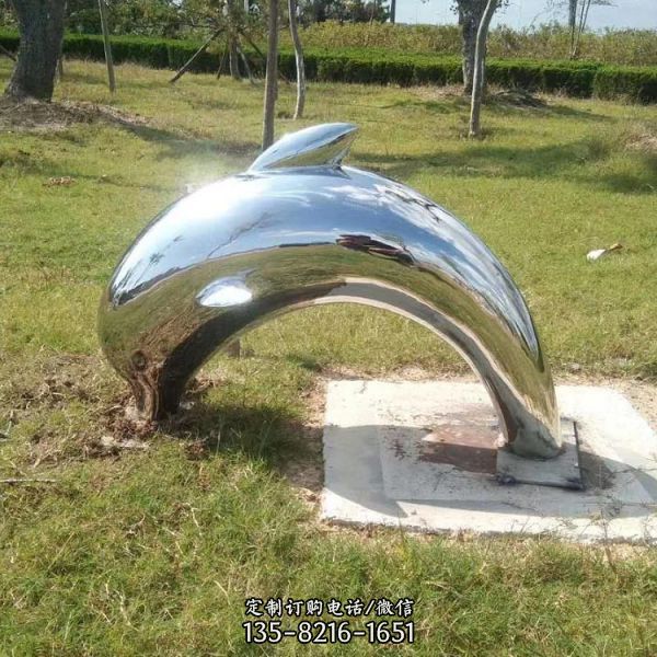 小區(qū)園林不銹鋼抽象圓環(huán)藝術(shù)造型水景觀雕塑（2）