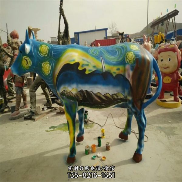 商場(chǎng)裝飾玻璃鋼彩繪畫(huà)牛動(dòng)物雕塑擺件