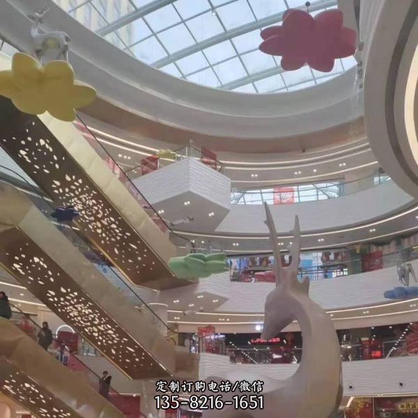 商場大型玻璃鋼彩繪創意室內景觀雕塑（5）