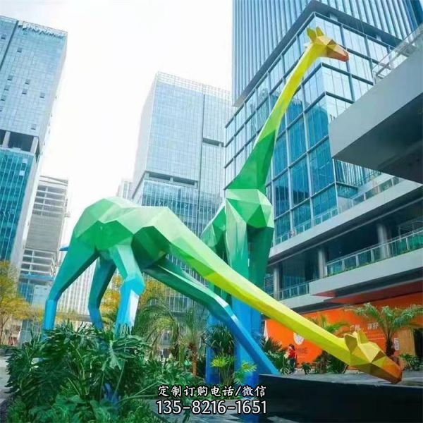 大型不銹鋼幾何彩繪長頸鹿雕塑（1）