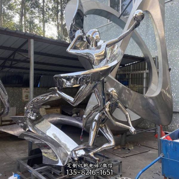公園不銹鋼鏡面創意人物景觀雕塑（3）