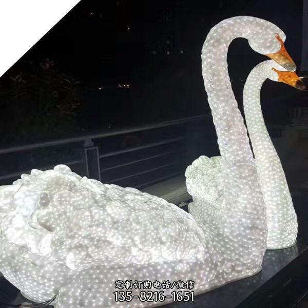 景區綠地擺放發光玻璃鋼仿真動物雕塑（1）
