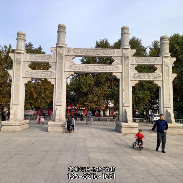 景區(qū)村口擺放青石雕刻門牌坊牌樓（3）