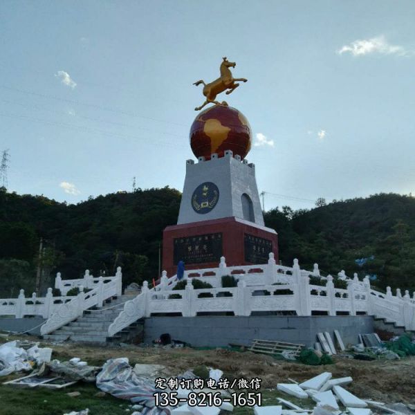 景區大型不銹鋼創意駿馬