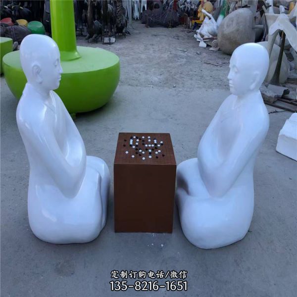 玻璃鋼和尚下棋雕塑造型（1）