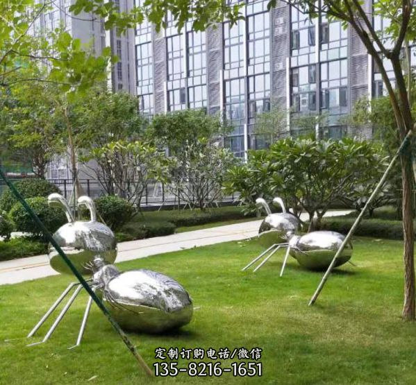 城市廣場草坪擺放不銹鋼鏡面螞蟻裝飾雕塑（2）