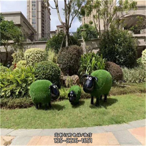 戶外幼兒園景觀玻璃鋼草坪植絨肖恩羊裝飾擺件（2）