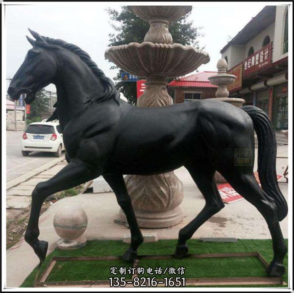 城市廣場(chǎng)玻璃鋼仿銅戶(hù)外街頭大型仿真馬雕塑（7）