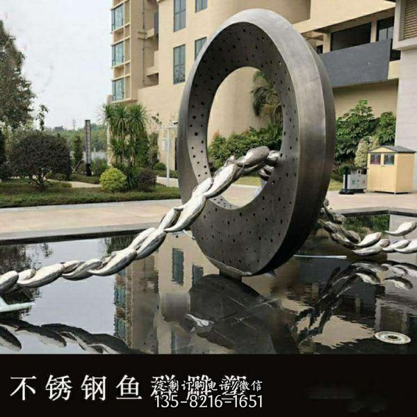 公園廣場擺放不銹鋼人物景觀雕塑（3）