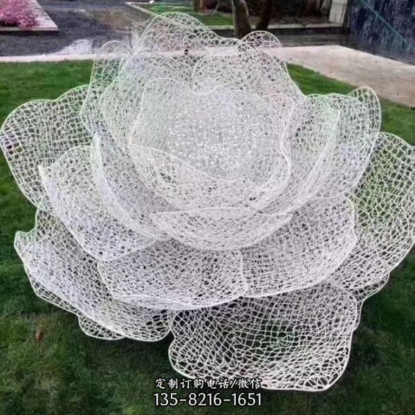不銹鋼鏡面荷花仿真鏤空花朵戶外水景雕塑（5）