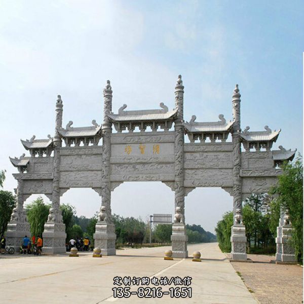 景區寺院入口擺放大理石浮雕五門七樓石牌坊（2）