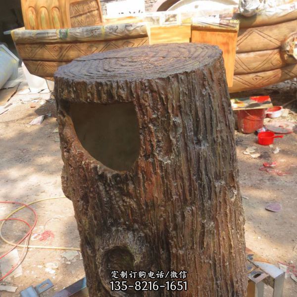 廣場景點(diǎn)擺放玻璃鋼仿真樹木垃圾桶雕塑