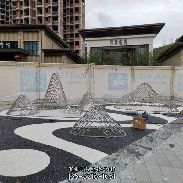 酒店步行街不銹鋼創(chuàng)意水池落地擺件（4）