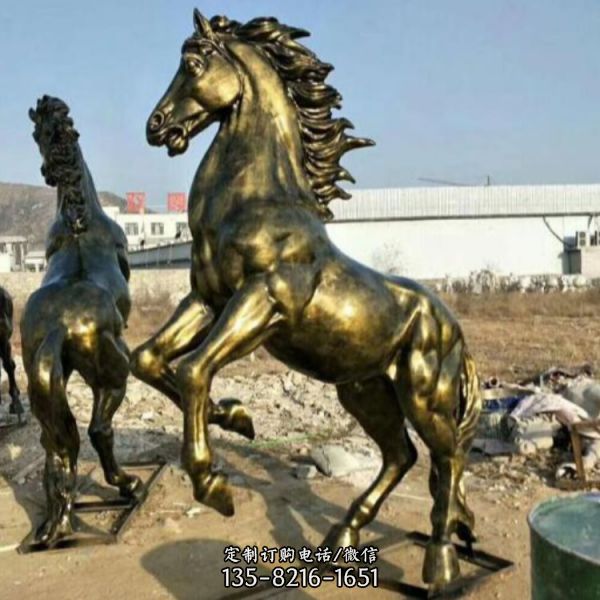 小區(qū)廣場(chǎng)擺放大型鑄銅動(dòng)物馬雕塑（1）