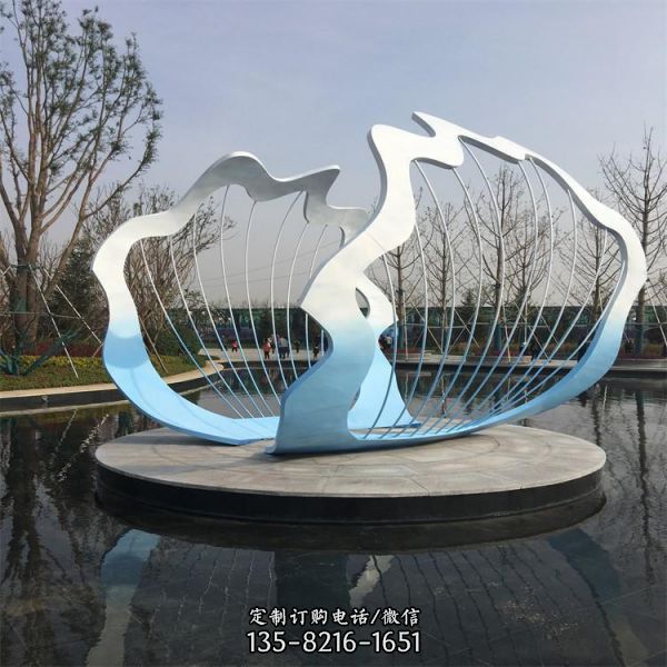 大型不銹鋼鏤空噴漆扇貝水景觀小品雕塑
