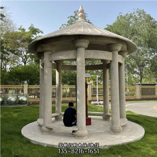 公園草地中式圓頂休閑石涼亭