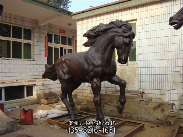 廣場草原玻璃鋼仿真動物 戶外大型駿馬雕塑（3）