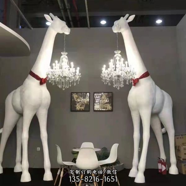 大型玻璃鋼長頸鹿落地燈 酒店大堂 展館裝飾