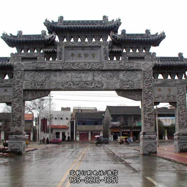 商業街擺放仿古建筑青石牌樓（1）