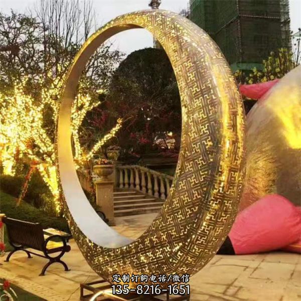 不銹鋼鏤空發(fā)光月亮圓環(huán)雕塑（2）