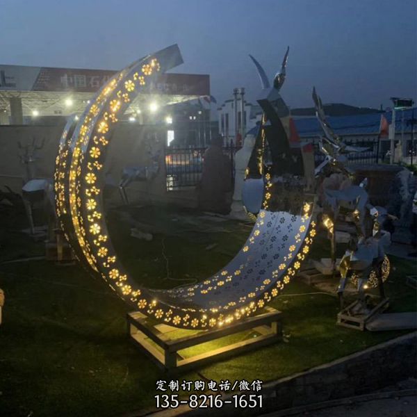 不銹鋼鏤空發(fā)光月亮圓環(huán)雕塑（5）