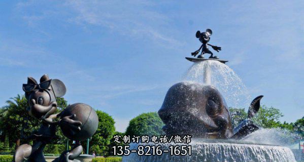 公園兩只噴泉玩耍的不銹鋼米老鼠雕塑