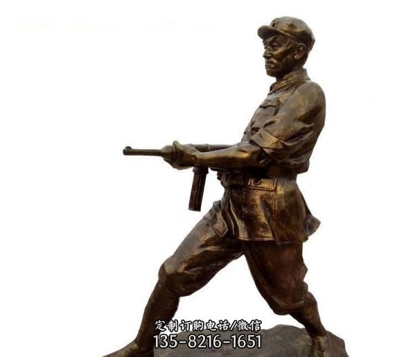 沖鋒上陣的玻璃鋼仿真人物八路軍雕塑
