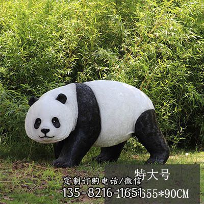 景區擺放彩繪仿真爬行熊貓玻璃鋼雕塑