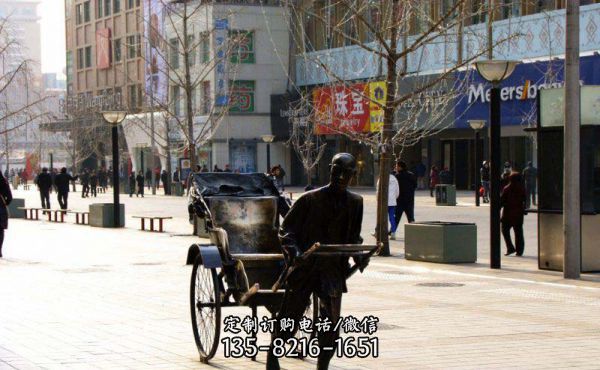 商場室外擺放奔跑拉黃包車的人物景觀銅雕