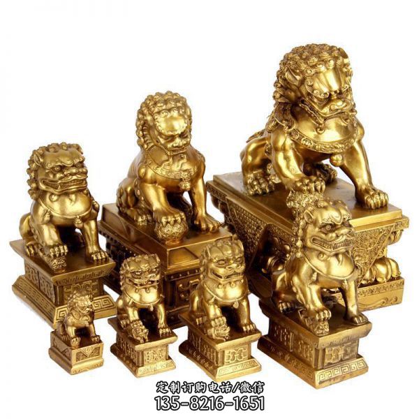公園創(chuàng)意純黃銅打造鎮(zhèn)宅招財獅子雕塑