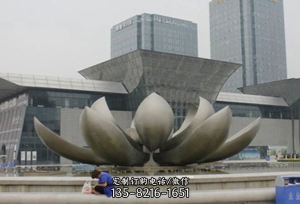 不銹鋼廣場盛開的荷花雕塑