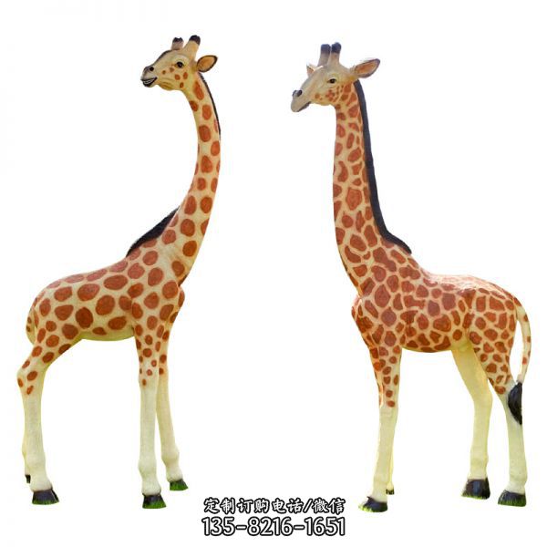 戶外草坪大型景觀仿真動物長頸鹿雕塑