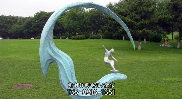 草坪裝飾擺放沖浪的藍色不銹鋼浪花雕塑