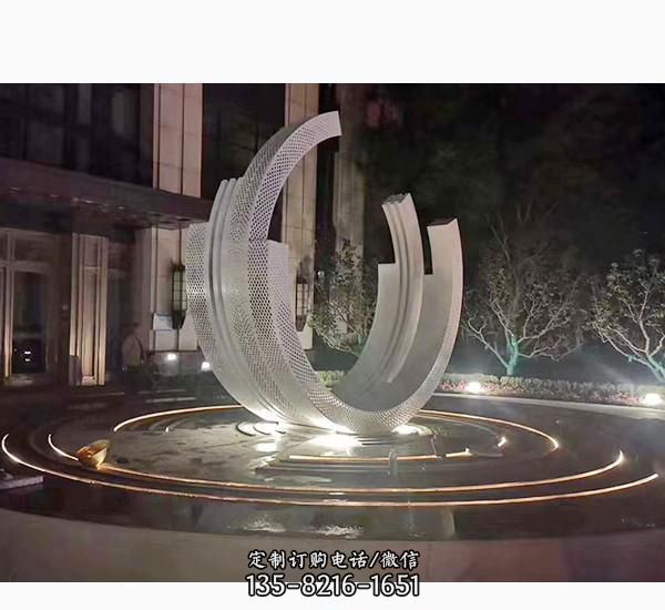 鏤空不銹鋼半圓廣場噴泉雕塑