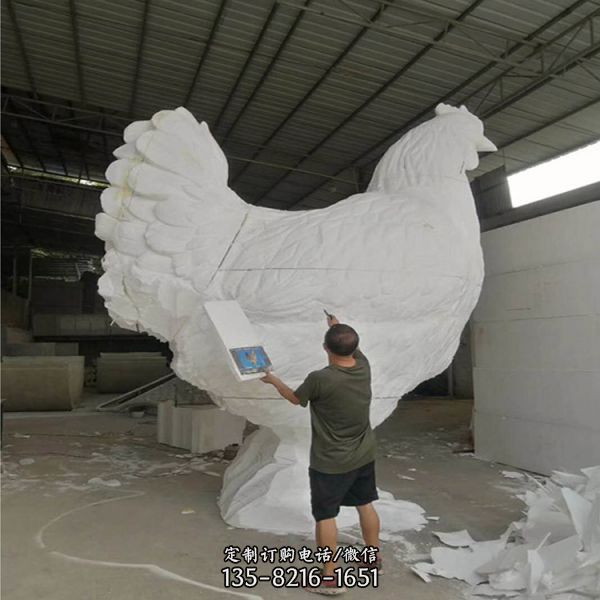 街道擺放的玻璃鋼創(chuàng)意雞雕塑