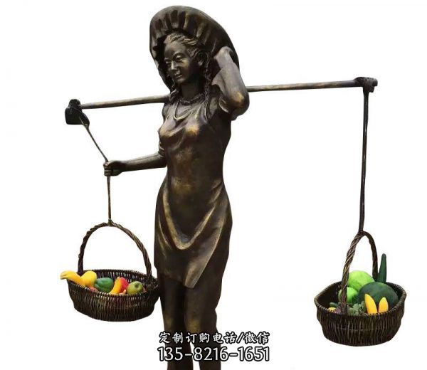 景區銅雕挑著蔬菜水果的女孩雕塑
