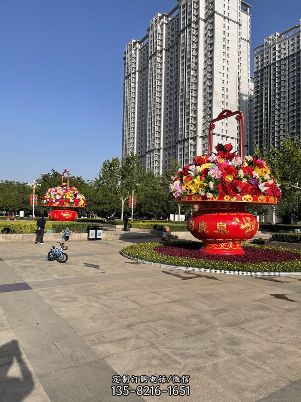 迎接國慶玻璃鋼彩繪大花籃雕塑