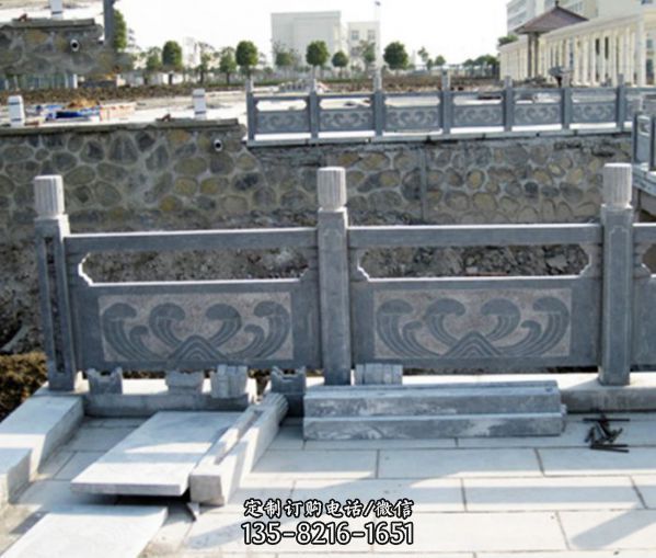 青石仿古花紋河道欄桿雕塑