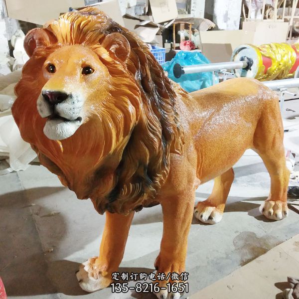 景區(qū)大型仿真玻璃鋼彩繪獅子雕塑