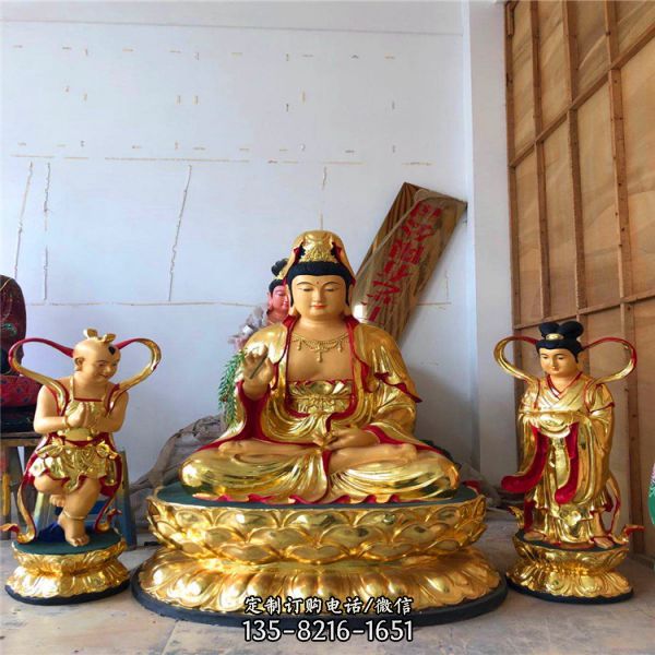 寺廟景區玻璃鋼彩繪鎏金觀音雕塑