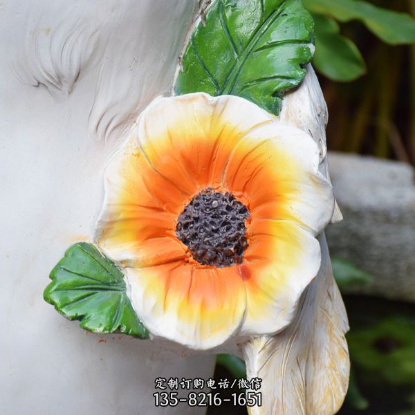 公園草坪創意玻璃鋼彩繪花朵雕塑