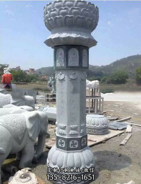 寺廟擺放出食臺(tái)石雕