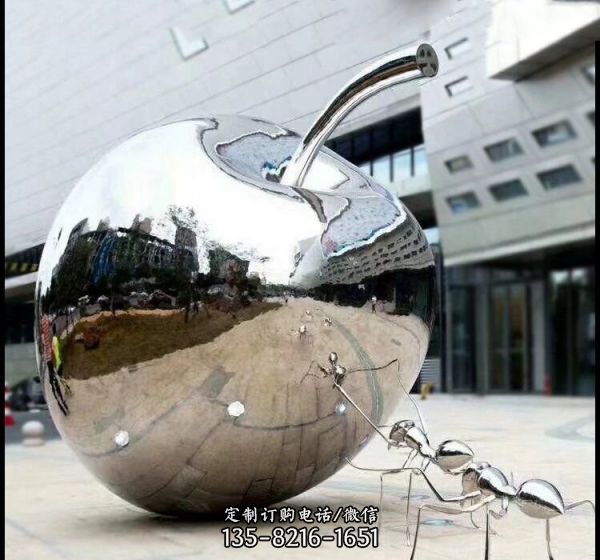 售樓部門口不銹鋼鏡面蘋果和螞蟻雕塑